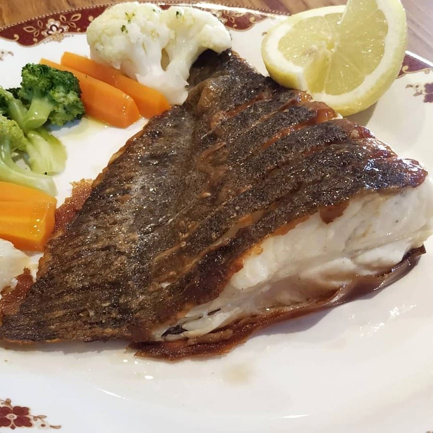 Pescado a la brasa.